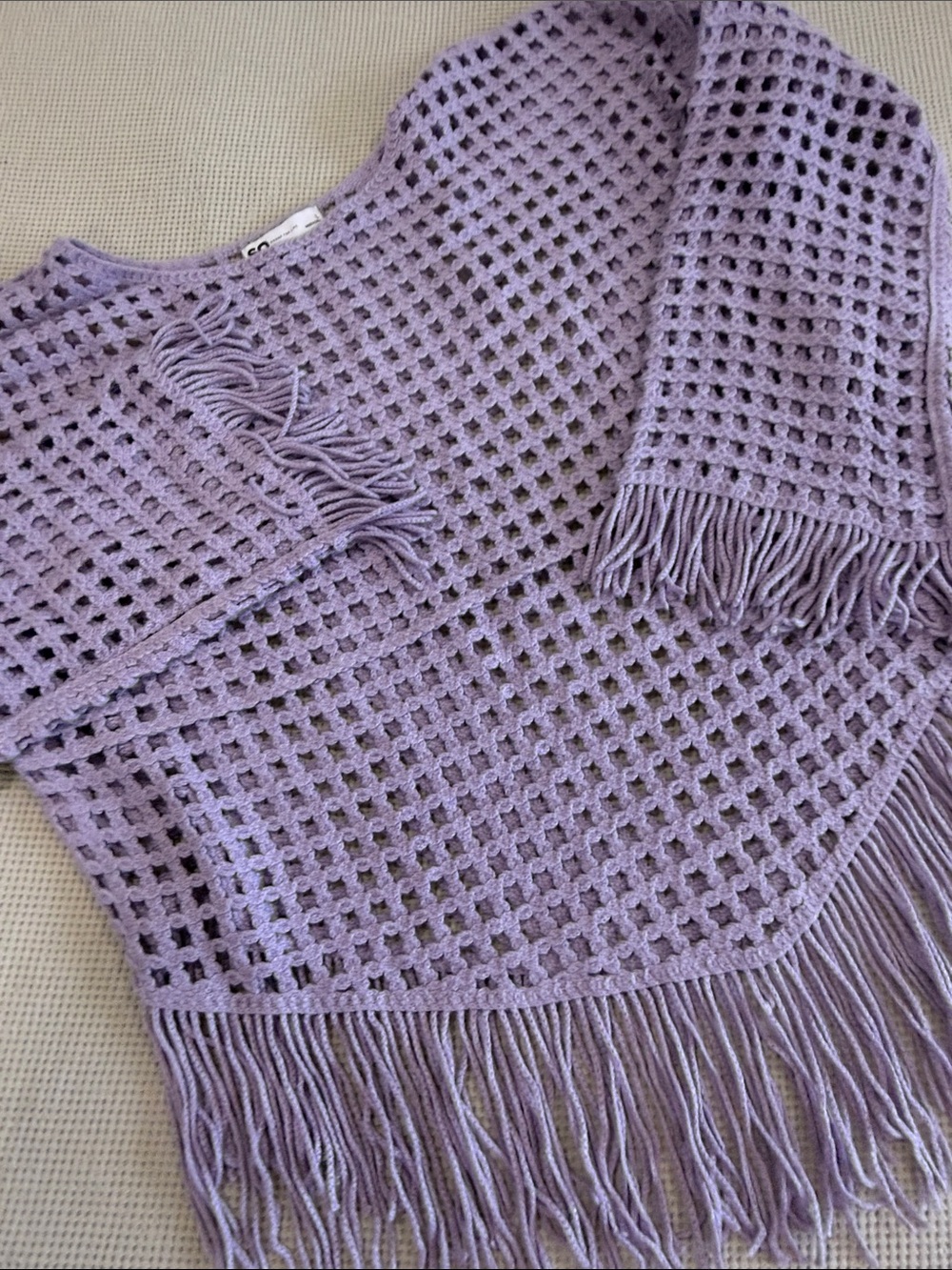 SO Open-Weave Fringe Poncho in Dusty Lavender